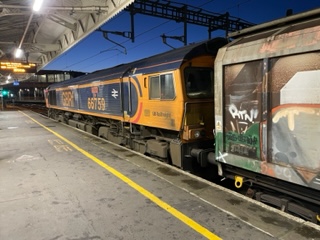 09 Dec 2022 66759 in platform 1 at Newport after a crew change whilst working 6V32 Tilbury - Trostre Works